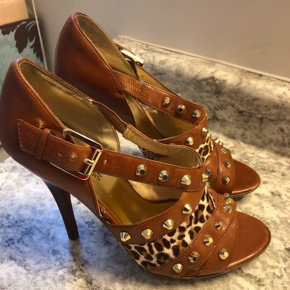 Michael Kors Shoes - Picture 2 of 9